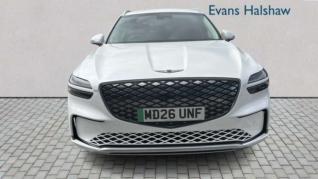 Genesis GV70 360Kw Pure 84Kwh Awd 2026 White #4