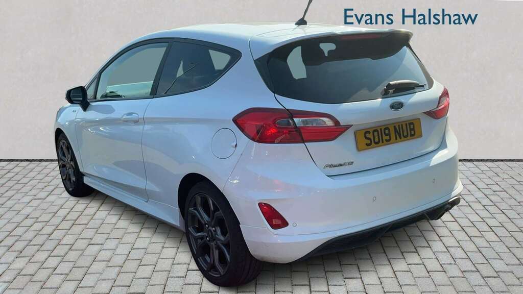 Ford Fiesta Active 1 White #2