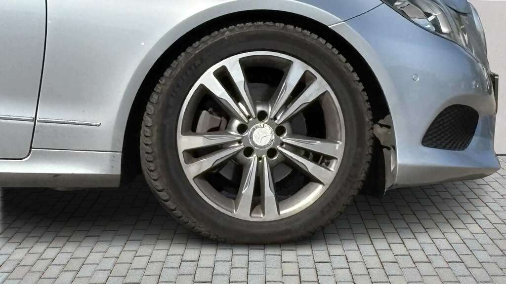 Mercedes-Benz E Class Black #7
