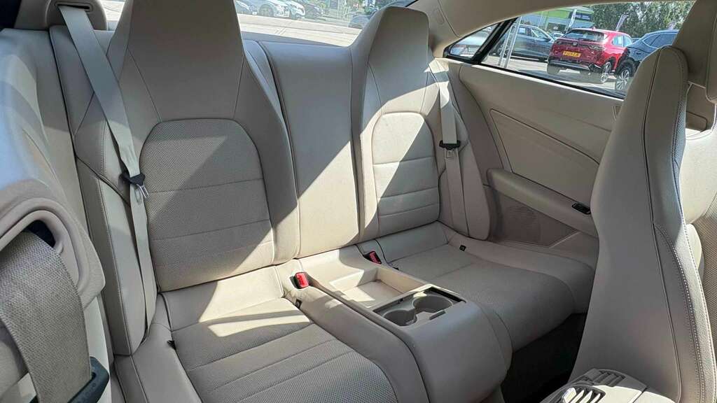 Mercedes-Benz E Class Black #10