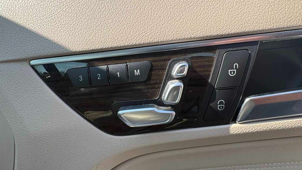 Mercedes-Benz E Class Black #11