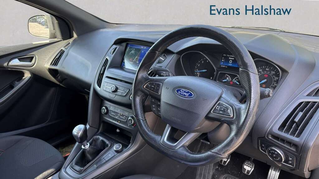 Ford Focus 1.0 Ecoboost 140 St-line Navigation 2017 Black