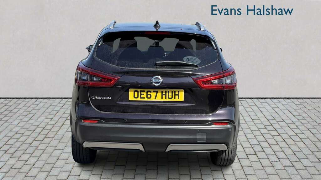 Nissan Qashqai 1.2 Dig-t N-connecta 2018 Black