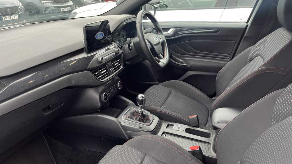 Ford Focus 1.5 Ecoboost 150 St-line 2019 VN19YPP White #5