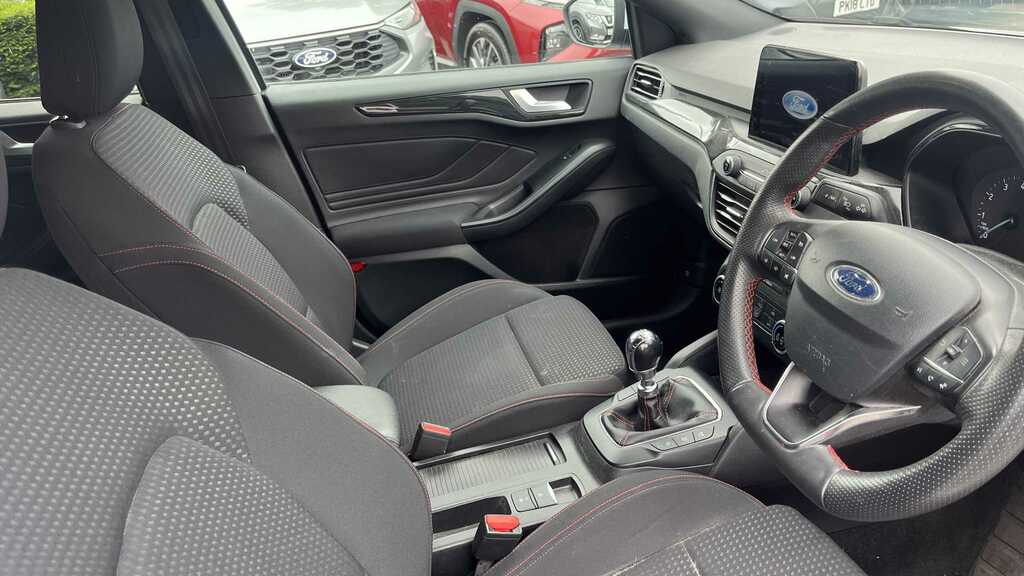 Ford Focus 1.5 Ecoboost 150 St-line 2019 White #4