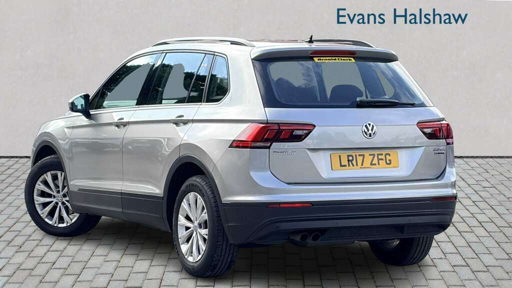 Volkswagen Tiguan 2.0 Tdi 150 4Motion S Dsg 2017 LR17ZFG Silver #3