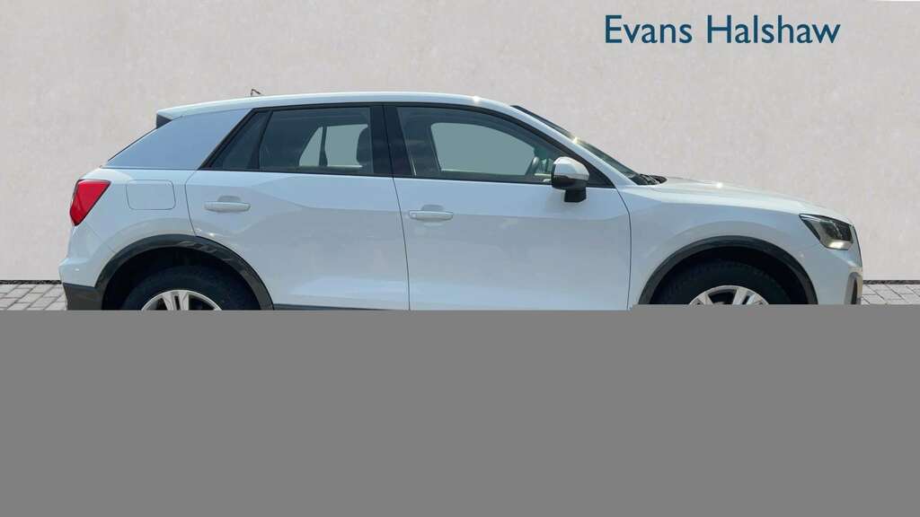 Audi Q2 30 Tfsi Sport 2021 White