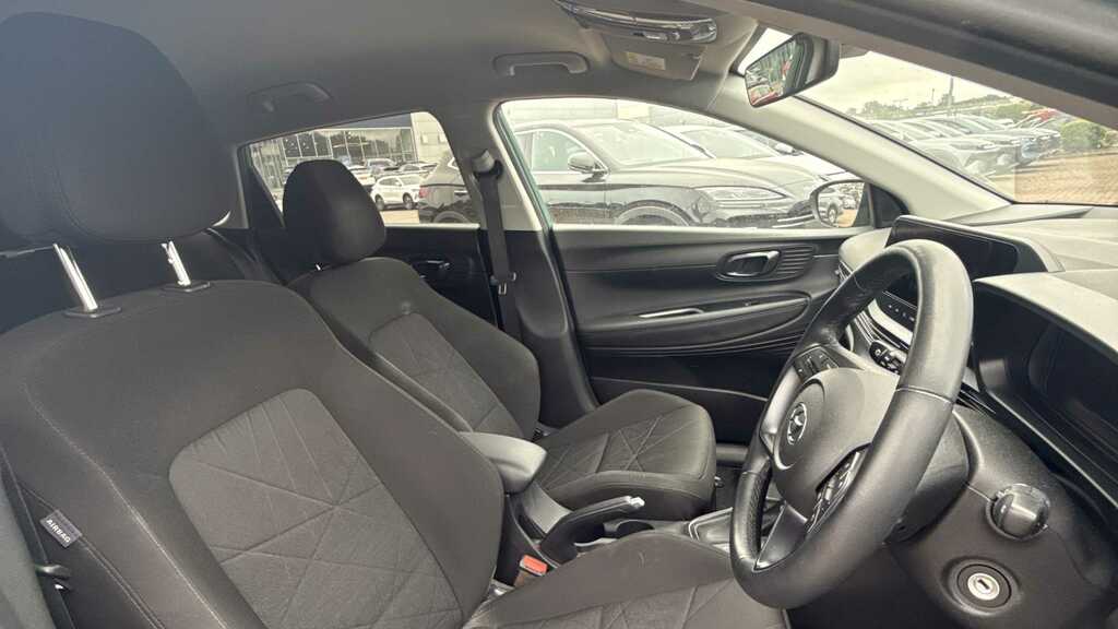 Hyundai Bayon 1.0 Tgdi 48V Mhev Premium Dct 2023 Green #2