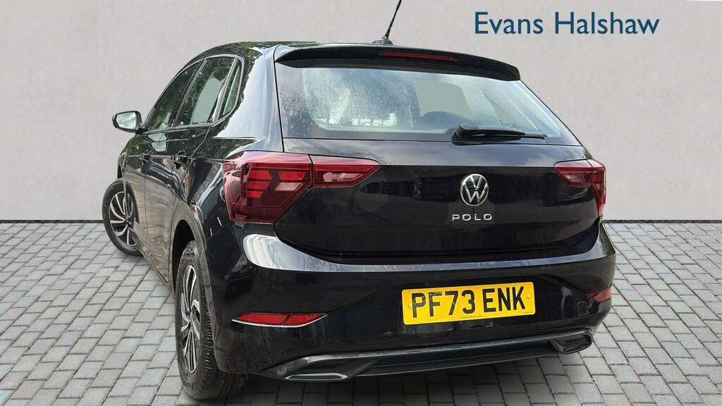 Volkswagen Polo 1.0 Life 2023 PF73ENK Black #2