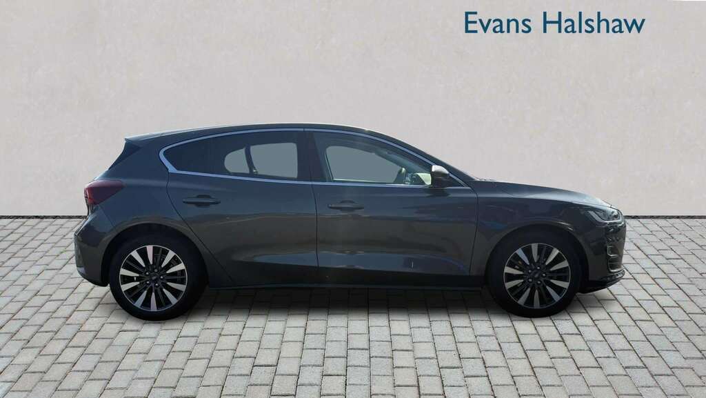 Ford Focus 1.0 Ecoboost Titanium Vignale 2023 CV73NPF Grey #2