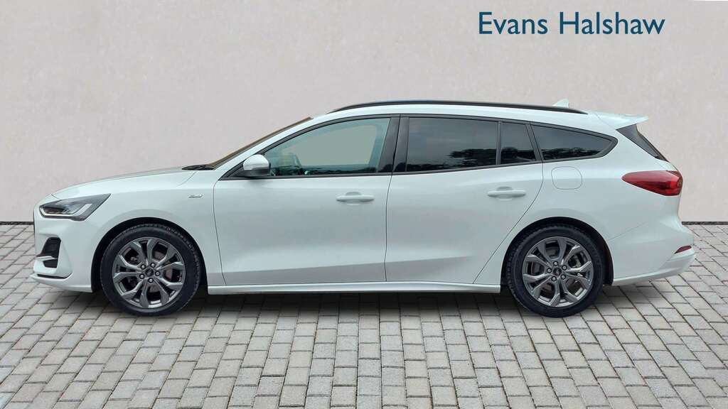 Ford Focus 1.0 Ecoboost Hybrid Mhev St-line 2024 HV74FBJ White #5