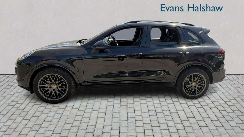 Porsche Cayenne Platinum Edition Tiptronic S 2016 Black #4