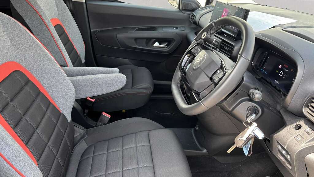 Citroen e-Berlingo 100Kw Max M 52Kwh 2024 Green #2