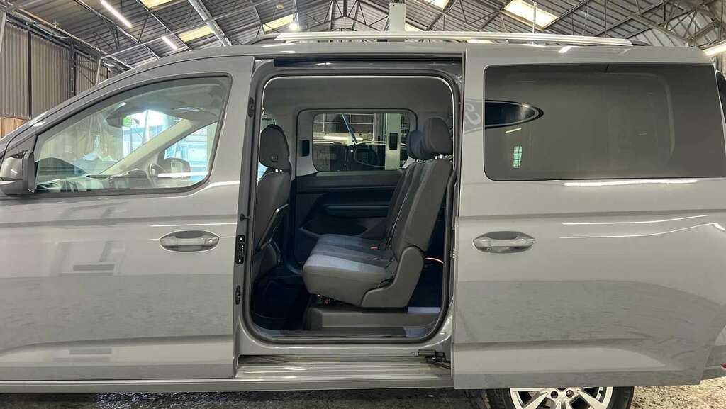 Ford Tourneo Connect Connect Active E-boost Red #10