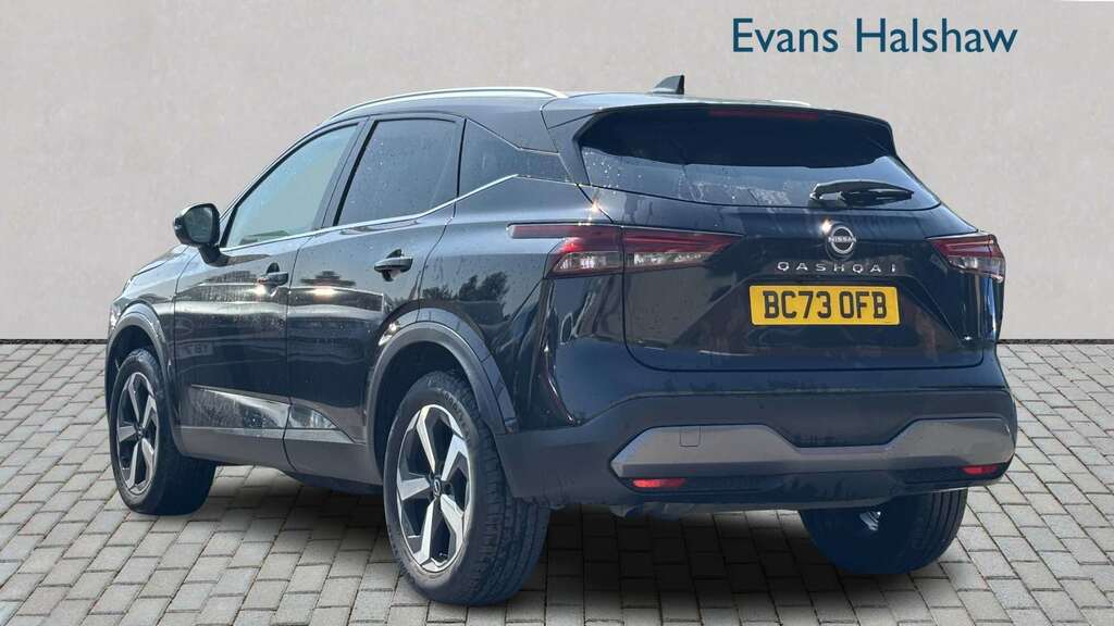Nissan Qashqai 1.3 Dig-t Mh N-connecta 2024 Black #2
