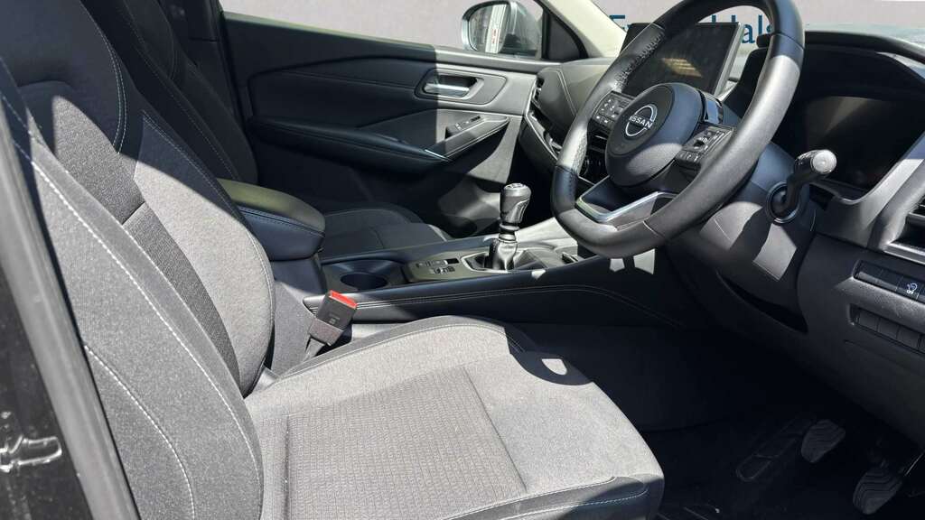 Nissan Qashqai 1.3 Dig-t Mh N-connecta 2024 Black #3