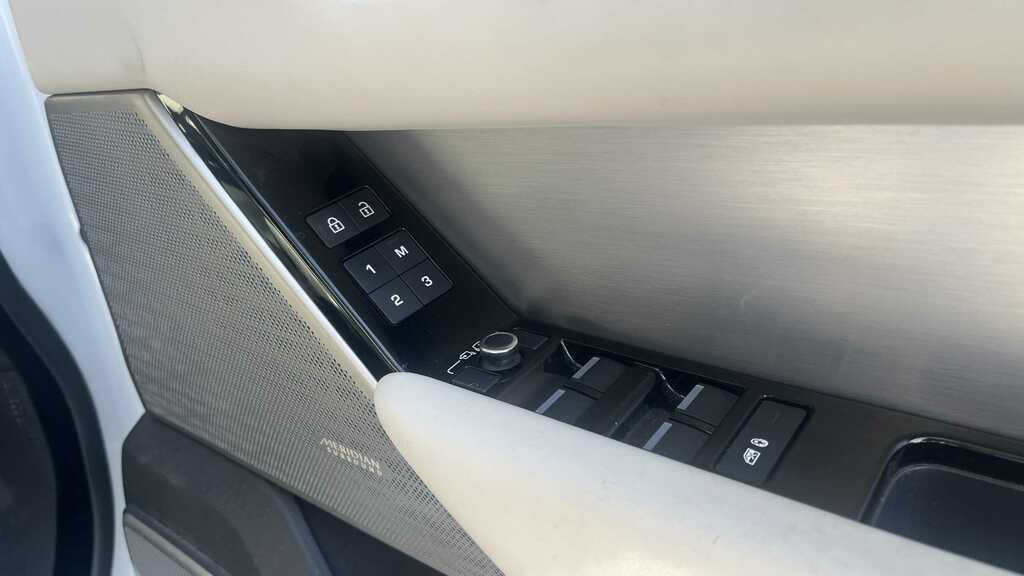 Land Rover Range Rover Velar P250 Edition Black #22