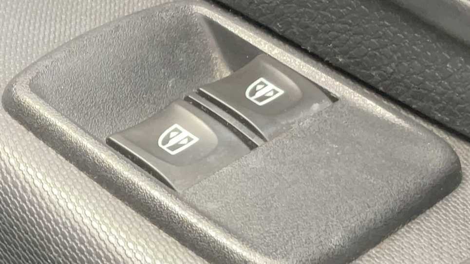 Dacia Sandero 1.0 Sce Essential White #10
