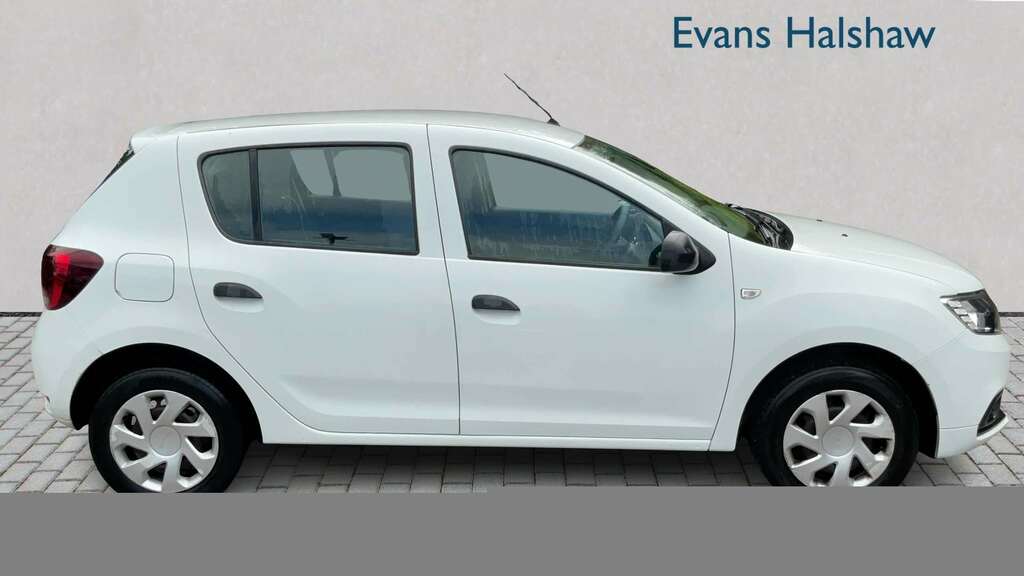 Dacia Sandero 0.9 Tce Essential 2019 White #2