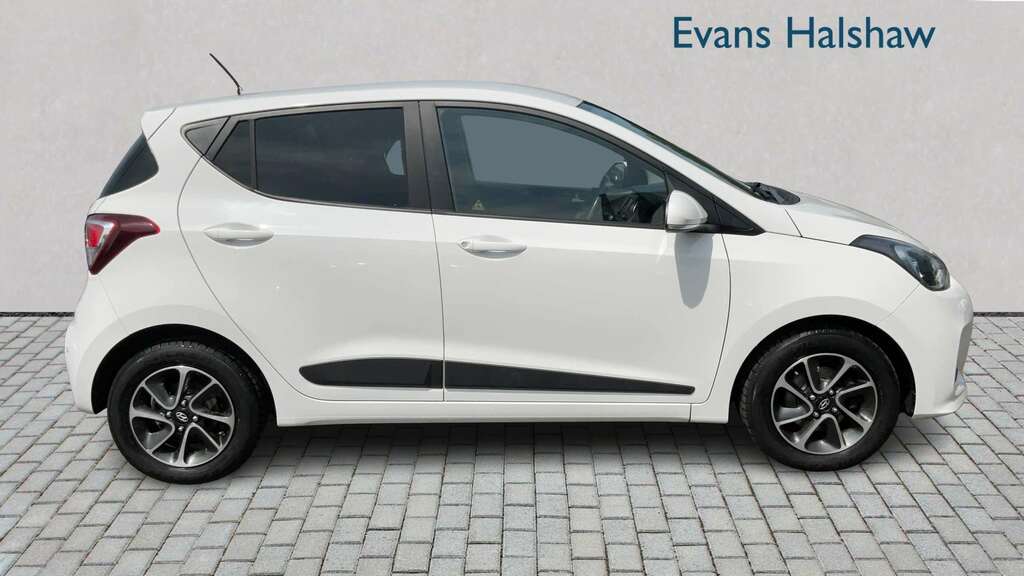 Hyundai I10 1.0 Premium 2017 White #2