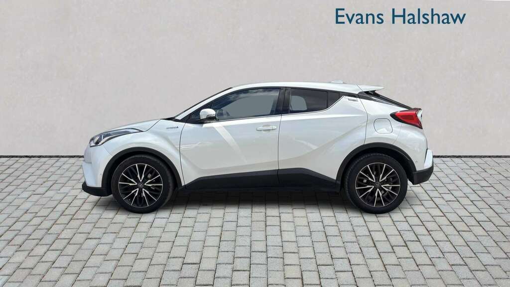 Toyota C-Hr 1.8 Hybrid Excel Cvt 2017 FP67MDE White #2