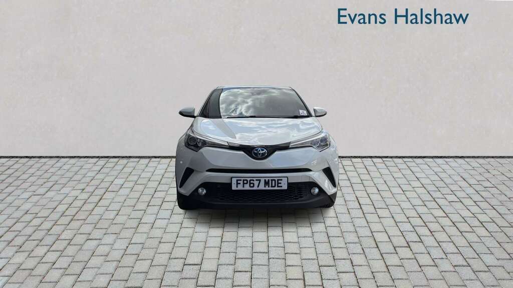 Toyota C-Hr 1.8 Hybrid Excel Cvt 2017 FP67MDE White #3