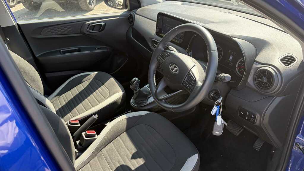 Hyundai I10 Hatchback Red #4