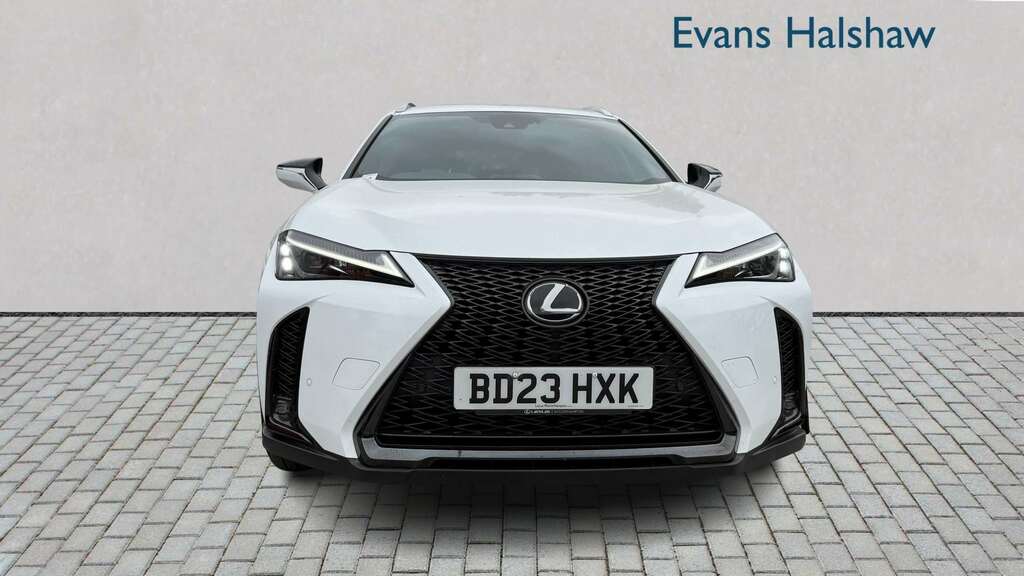 Lexus UX 250H 2.0 F-sport Design Cvt 2023 BD23HXK White #2