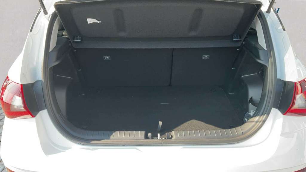 Hyundai I20 1.0T Gdi 90 Tech Line 2026 FH26UHC White #6