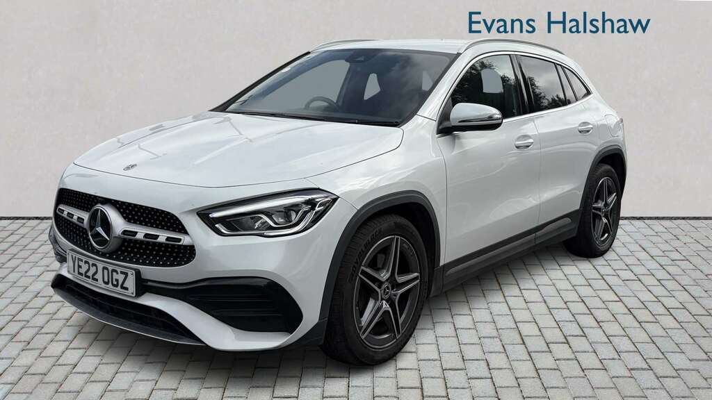 Mercedes-Benz GLA Class 200 Amg Line 2022 YE22OGZ White #2