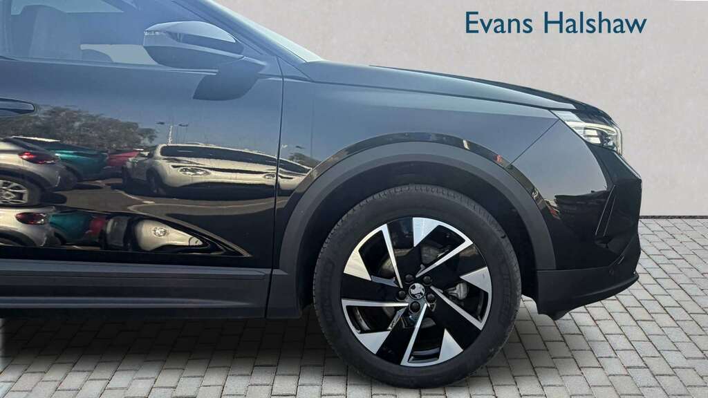 Vauxhall Grandland 1.2 Hybrid 136 Ultimate E-dct6 Pan Roof 20 DP74RYM Black #3
