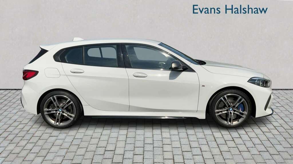 BMW 1 Series M135i Xdrive Step 2022 HK22XKA White #2
