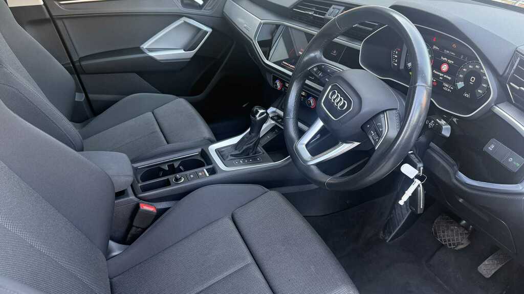 Audi Q3 35 Tfsi Sport S Tronic 2024 SM24XAT Blue #4