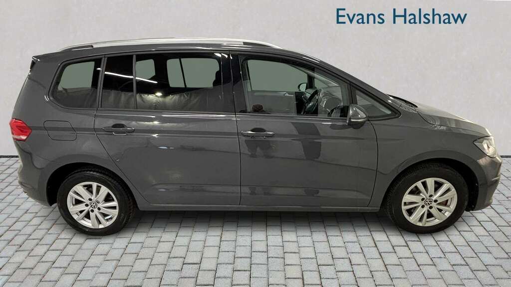 Volkswagen Touran 1.5 Tsi Evo Se Family Dsg 2023 Grey #2