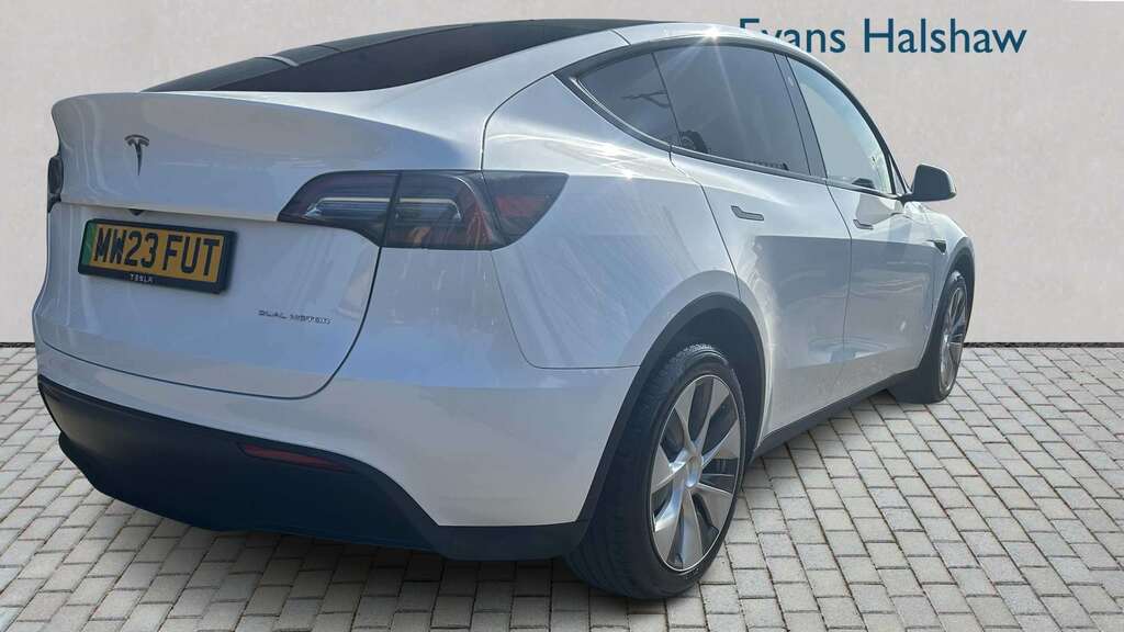 Tesla Model Y Long Range Awd 2023 MW23FUT White #2