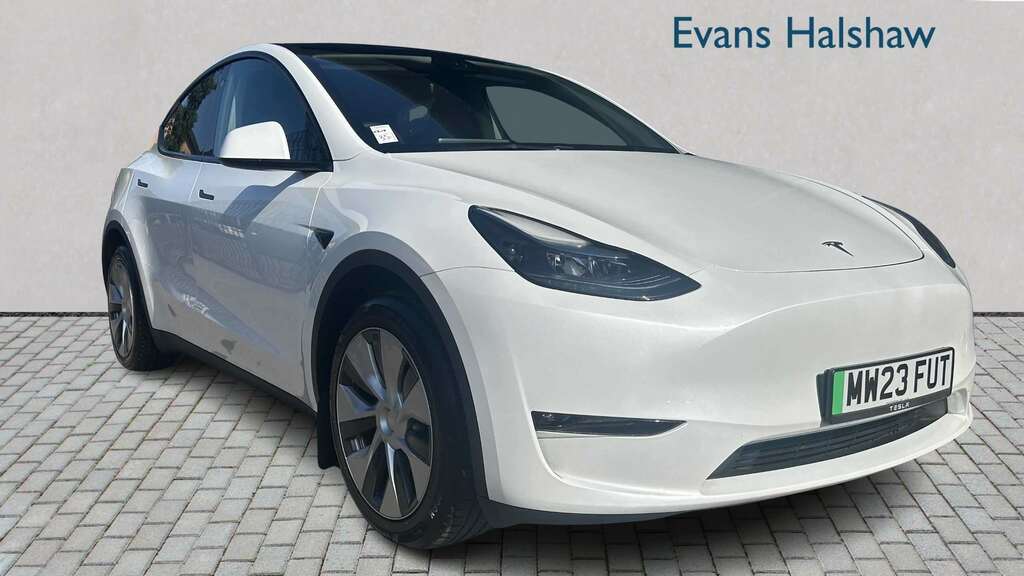 Tesla Model Y Long Range Awd 2023 White