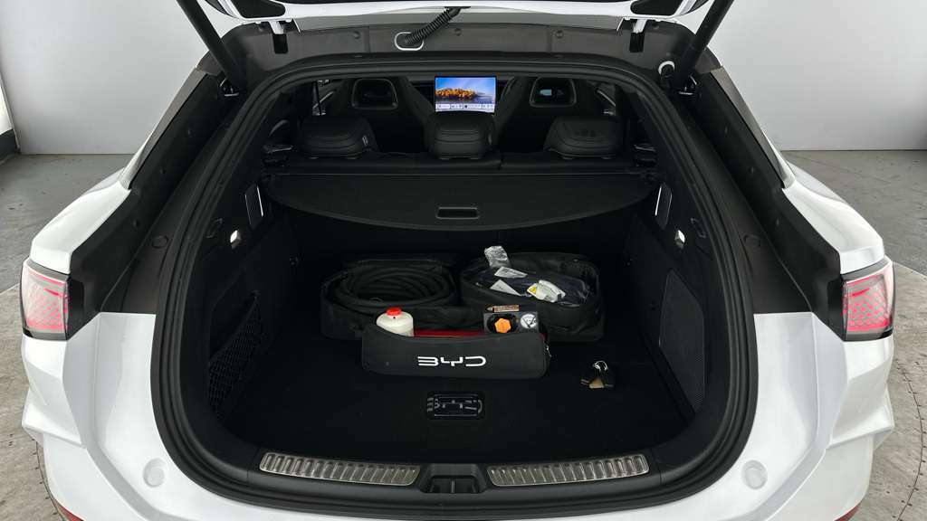Byd Sealion 7 82.5Kwh Design Awd White #11