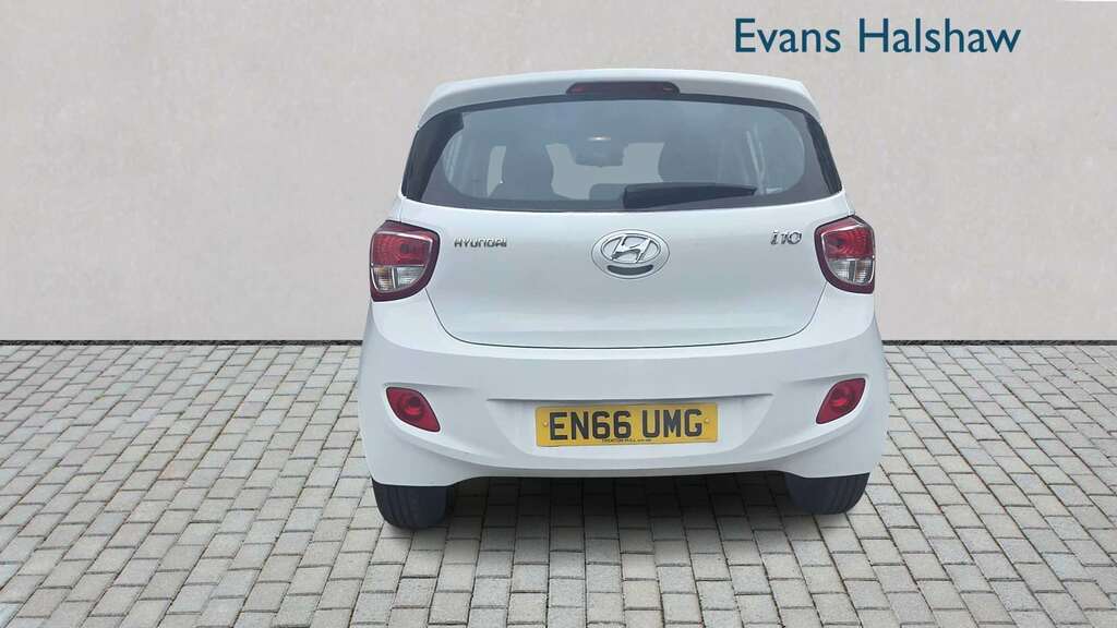 Hyundai I10 1.2 Se 2017 EN66UMG White #4