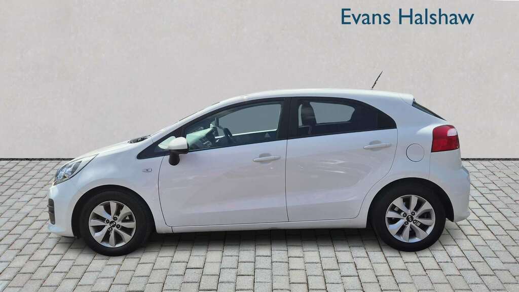 Kia RIO 1.25 Sr7 2016 White #2