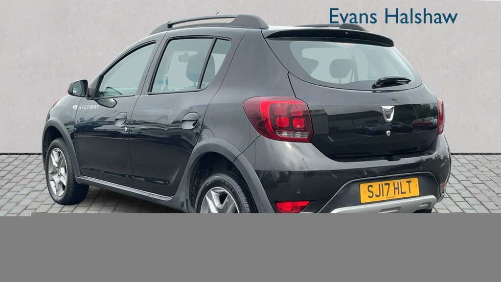 Dacia Sandero Stepway 1.5 Dci Laureate 2017 Black #2