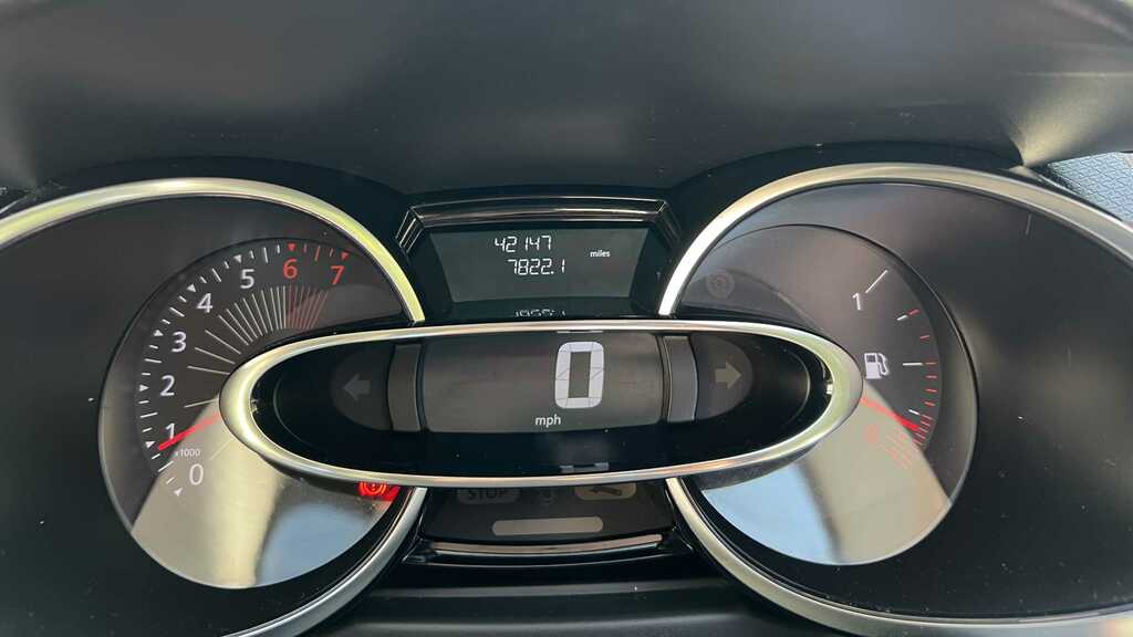 Renault Clio 1.2 16V Dynamique Nav 2016 HV16ZTG Black #6