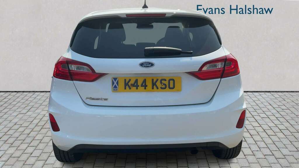 Ford Fiesta 1.0 Ecoboost Titanium 2017 SH67VHM White #4