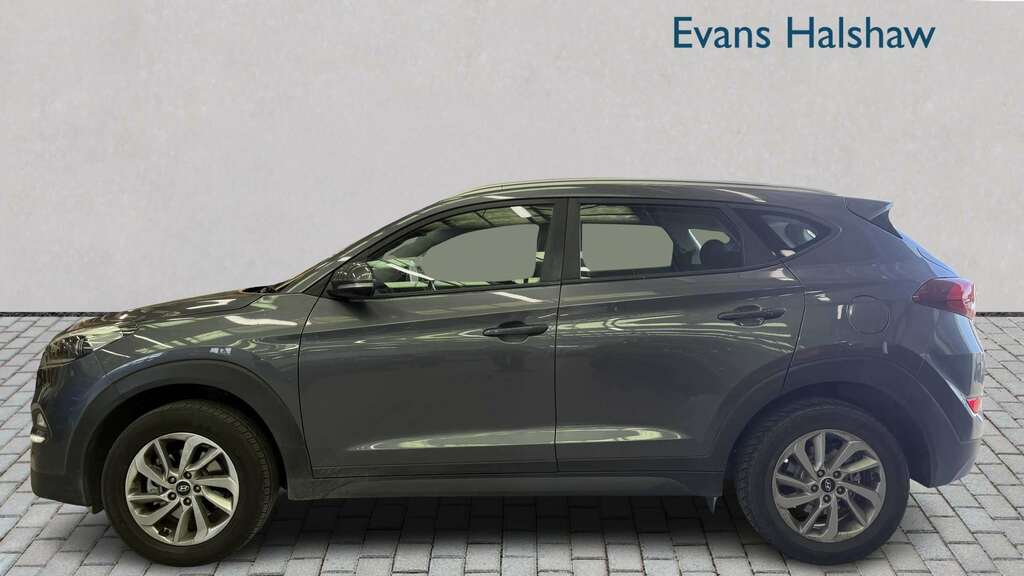 Hyundai Tucson 1.6 Gdi Blue Drive Se Nav 2Wd 2017 SE17XEM Grey #4