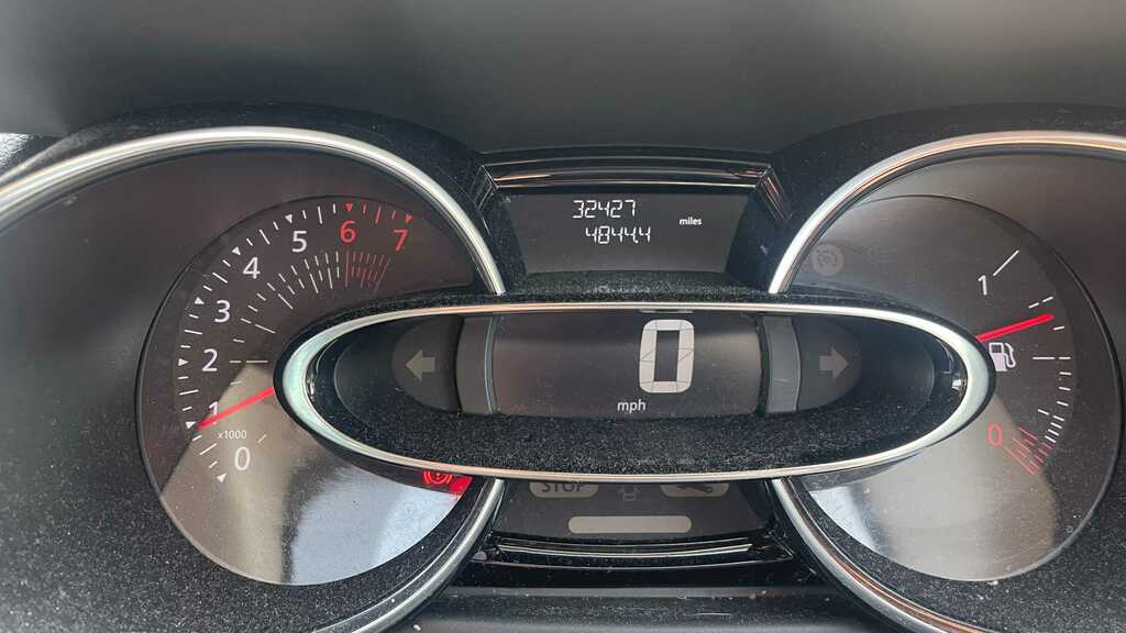 Renault Clio 0.9 Tce 90 Iconic 2019 EK69LBU Red #5