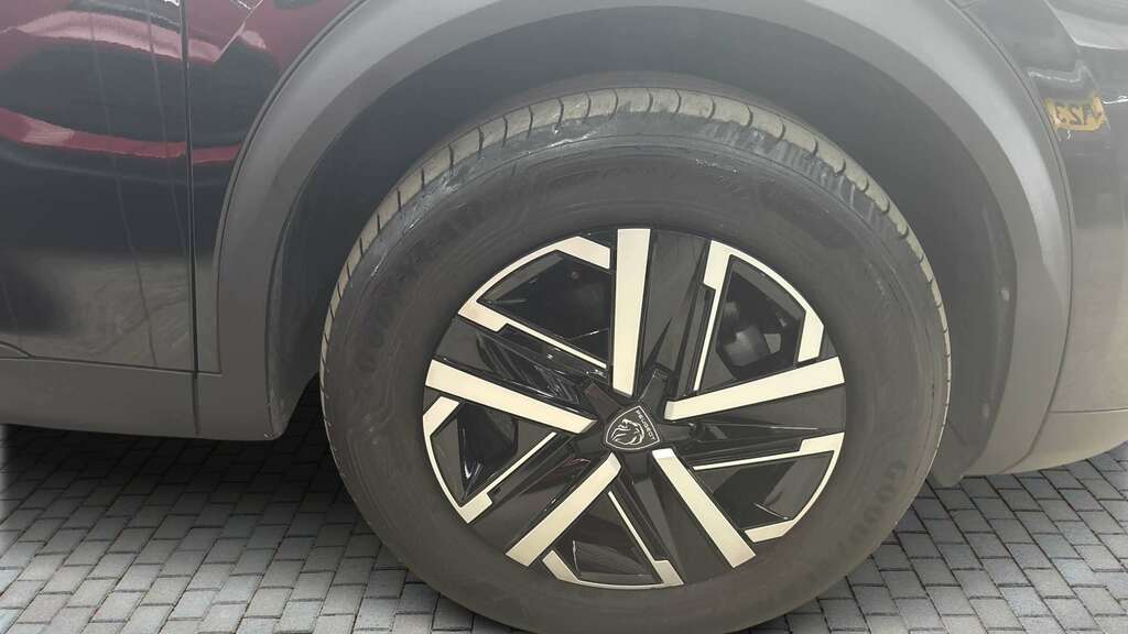 Peugeot 2008 1.2 Puretech Active 2023 GV73FFU Black #4