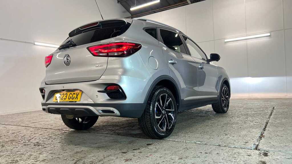 MG ZS 1.5 Vti-tech Exclusive 2023 Silver #5
