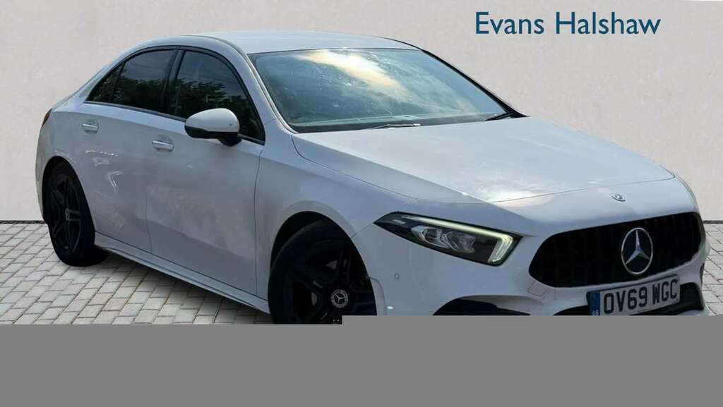 Mercedes-Benz A Class A200 Amg Line Premium 2019 White