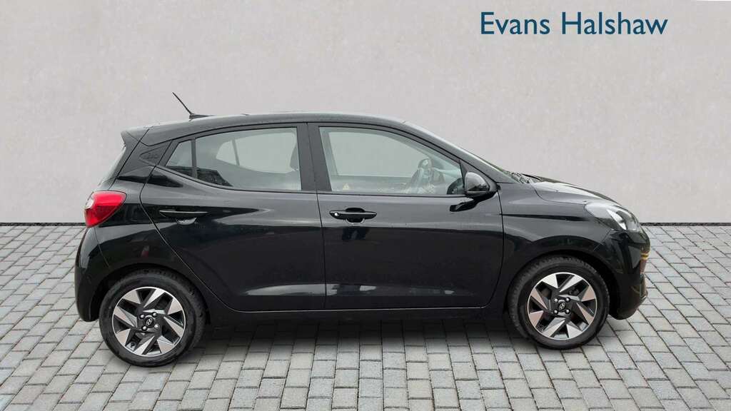 Hyundai I10 1.0 63 Advance Nav 2025 EN25MBU Black #2