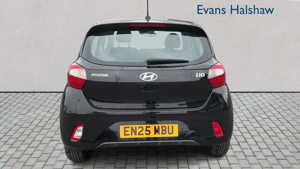 Hyundai I10 1.0 63 Advance Nav 2025 EN25MBU Black #4