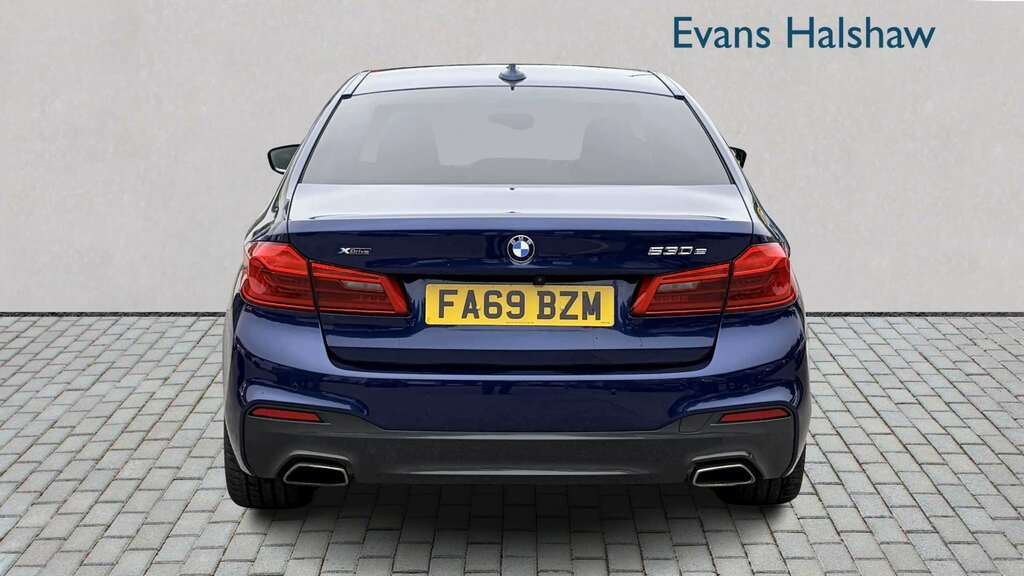 BMW 5 Series 2.0 520D M Black #5